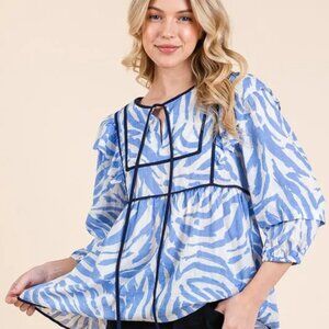 ✨NWT‎ Lime 'N' Chili Graphic Print Solid Trim Quarter Sleeve Blouse